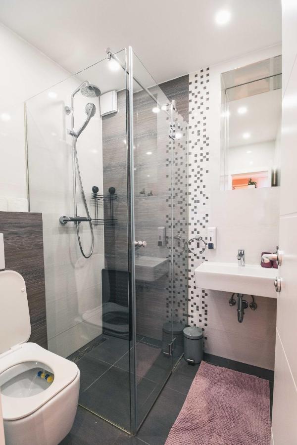 The Place Apartments Hebrangova ซาเกร็บ ภายนอก รูปภาพ