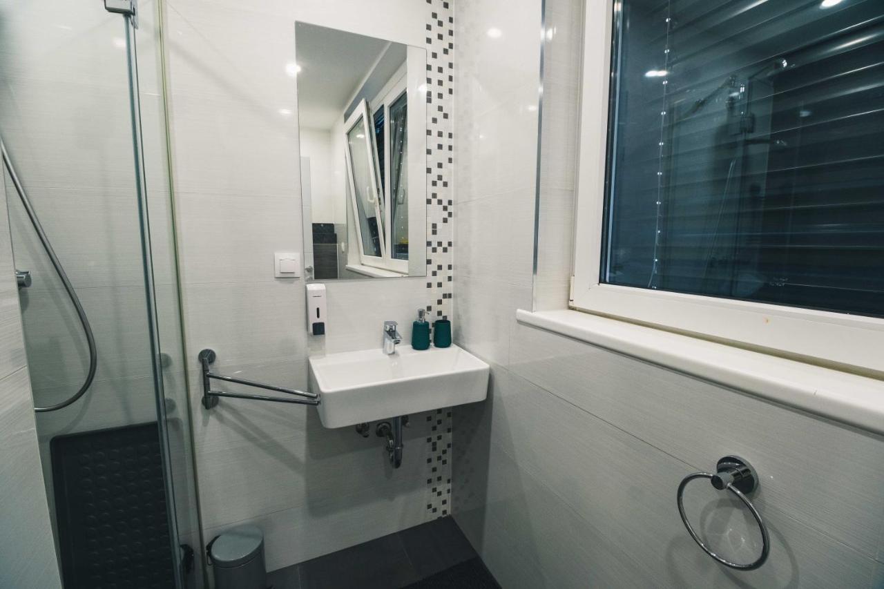 The Place Apartments Hebrangova ซาเกร็บ ภายนอก รูปภาพ